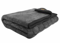 Mosaic 2021 Weighted Blanket Review: Quality Meets Color